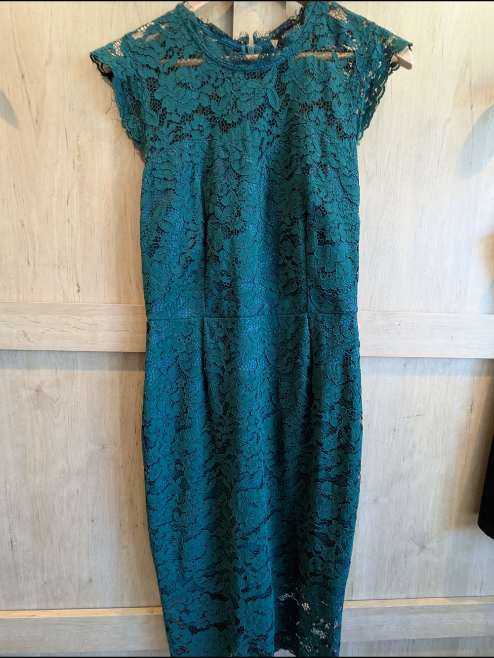 Miusol  Lace Cap-Sleeve Midi Dress